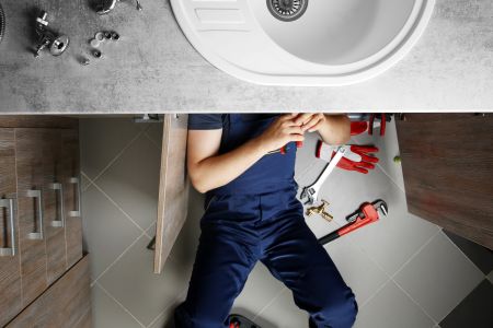 How Do You Know When It’s Time to Call a Professional Plumber Instead of DIY?